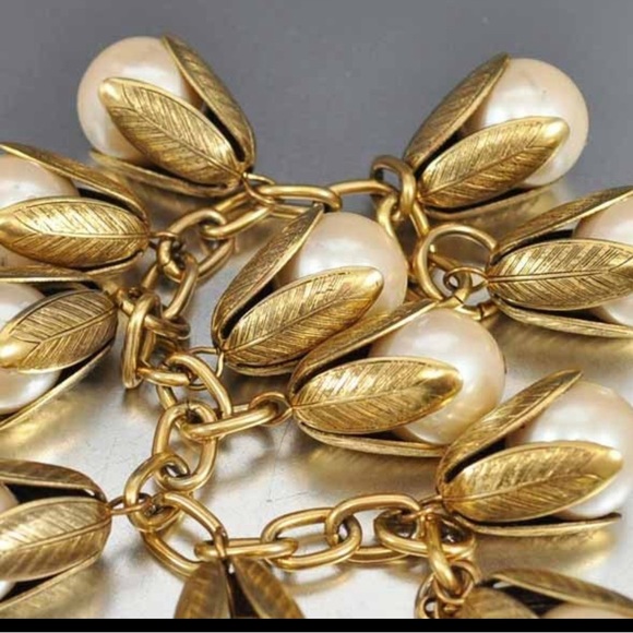 Lenora Dame Classic Pearl Bracelet - Picture 2 of 3